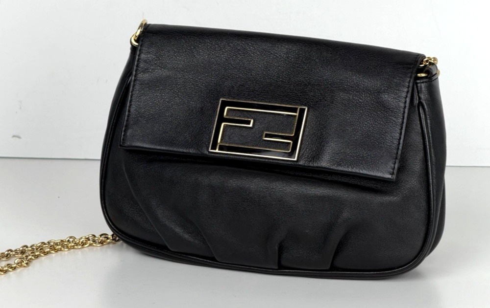 Fendi Fendista Pochette Crossbody Bag in Black Calfskin Leather S-05